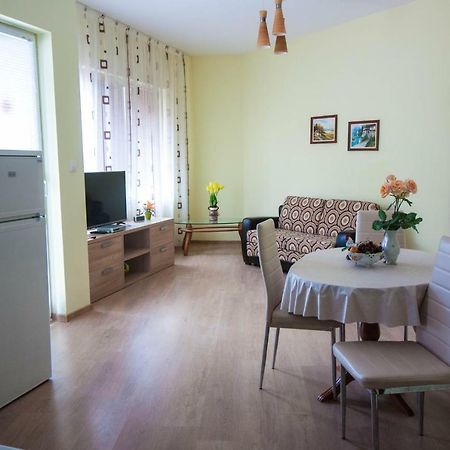Apartcomplex Ritza 산콘스탄틴앤헬레나 외부 사진