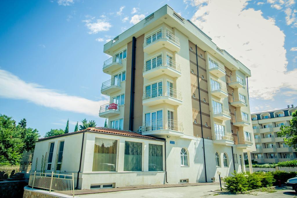 Apartcomplex Ritza 산콘스탄틴앤헬레나 외부 사진